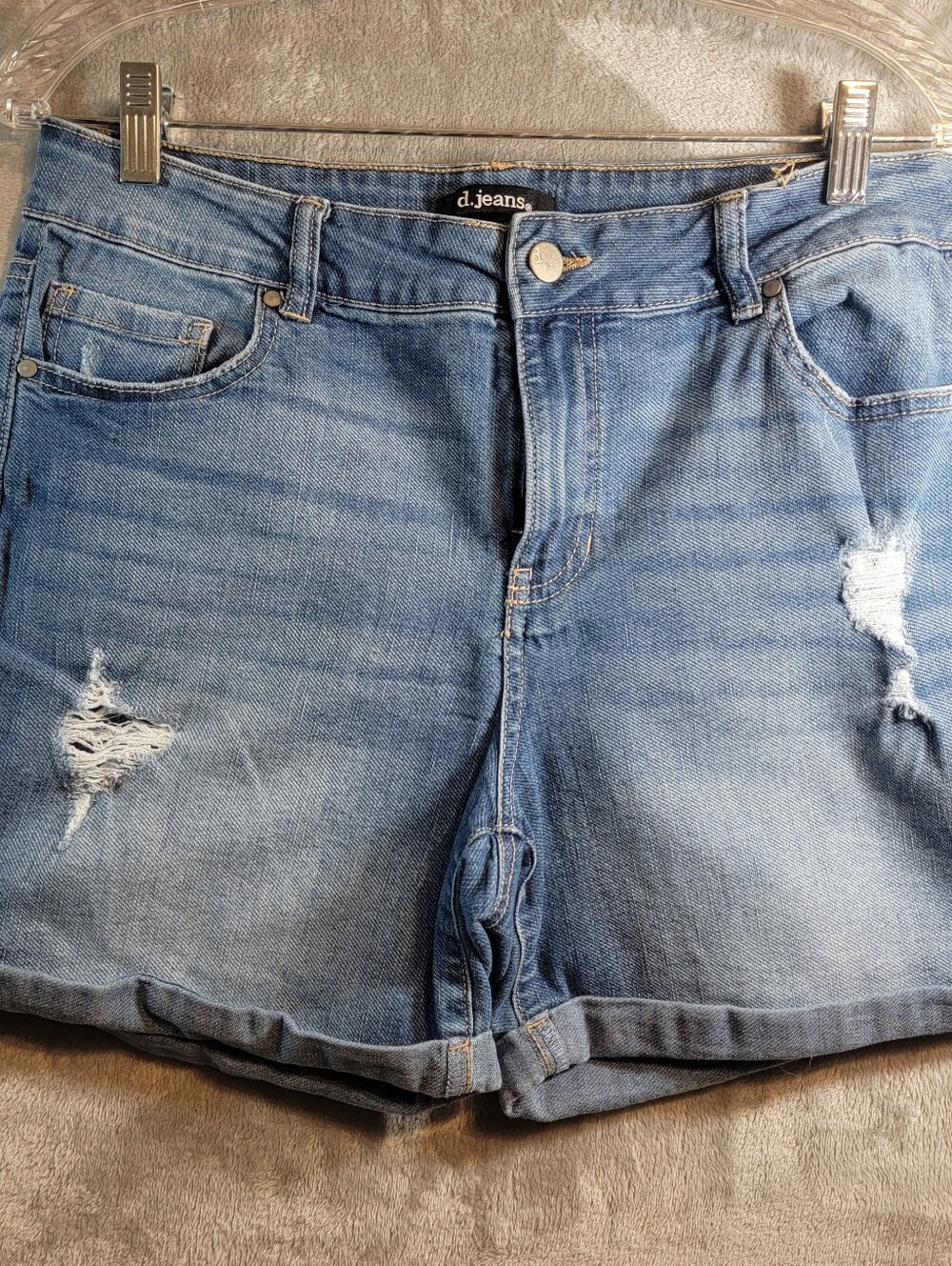 d. jeans Women's Light Blue Distressed Denim Shorts